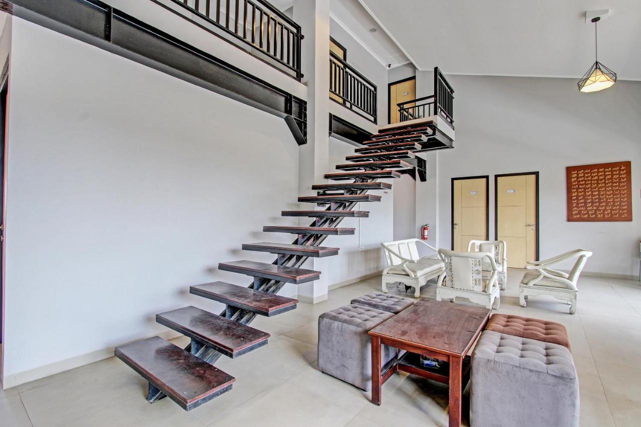 Capital O 91377 Mk Prime Syariah Hotel Semarang Ngoại thất bức ảnh