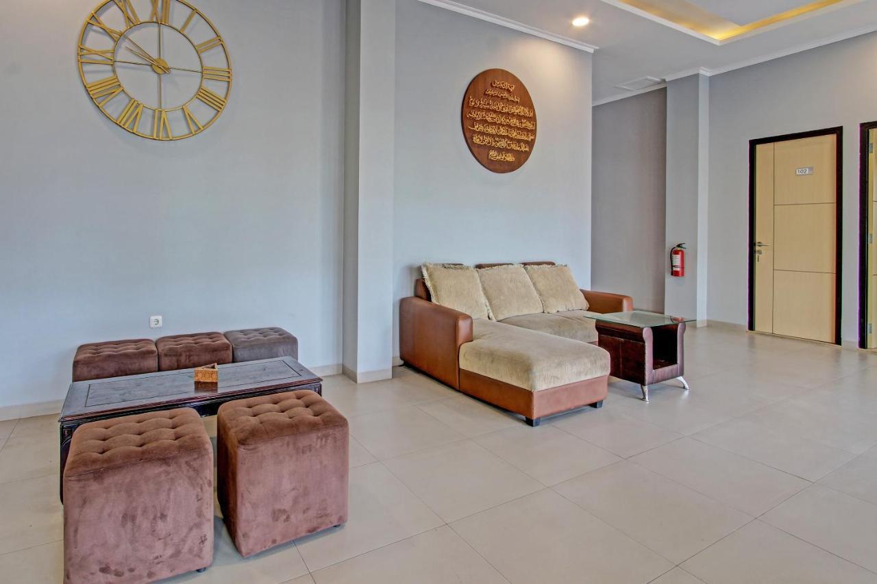 Capital O 91377 Mk Prime Syariah Hotel Semarang Ngoại thất bức ảnh