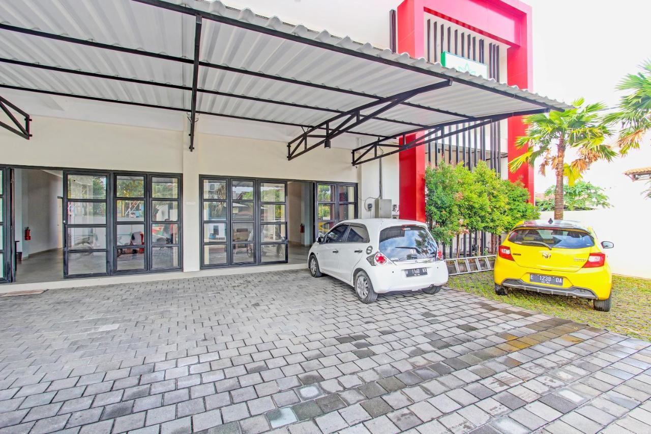 Capital O 91377 Mk Prime Syariah Hotel Semarang Ngoại thất bức ảnh