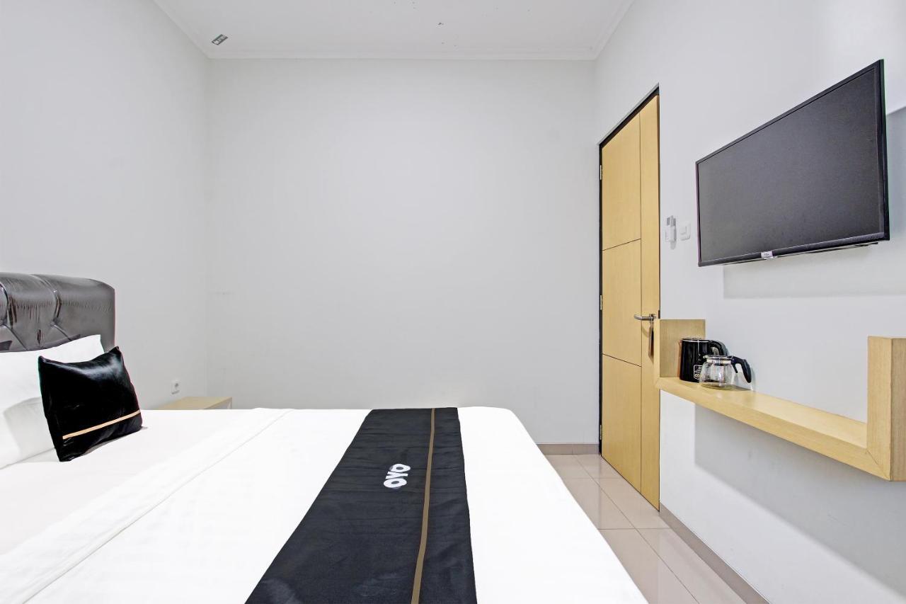 Capital O 91377 Mk Prime Syariah Hotel Semarang Ngoại thất bức ảnh
