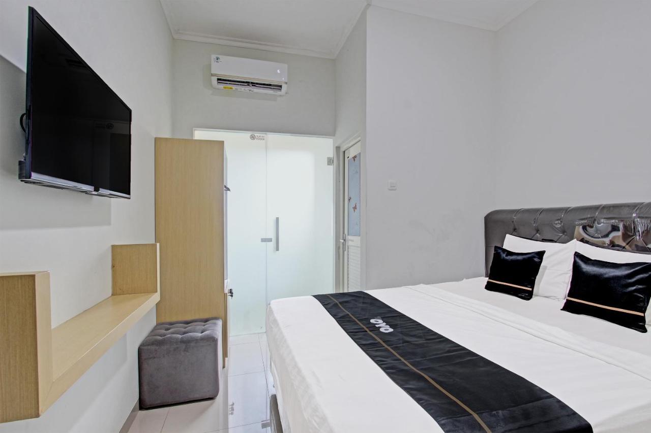 Capital O 91377 Mk Prime Syariah Hotel Semarang Ngoại thất bức ảnh