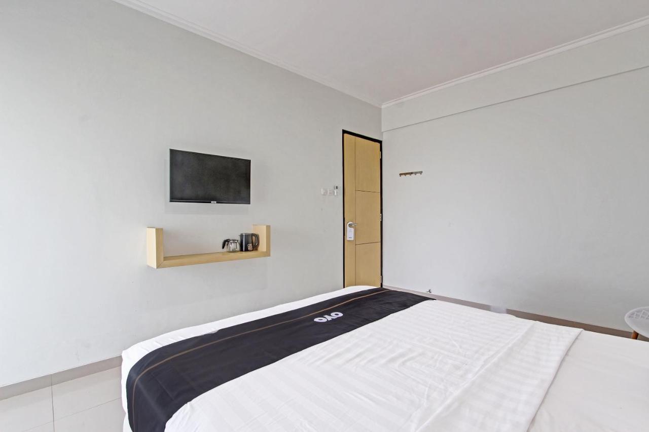 Capital O 91377 Mk Prime Syariah Hotel Semarang Ngoại thất bức ảnh