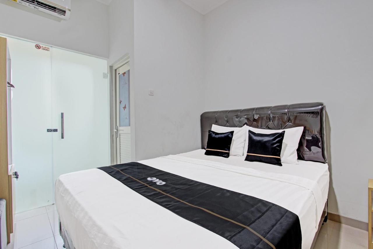 Capital O 91377 Mk Prime Syariah Hotel Semarang Ngoại thất bức ảnh